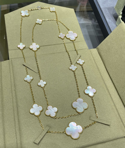 [Shinejoy]CLOVER 16 MOTIF WHITE MOP GOLD NECKLACE