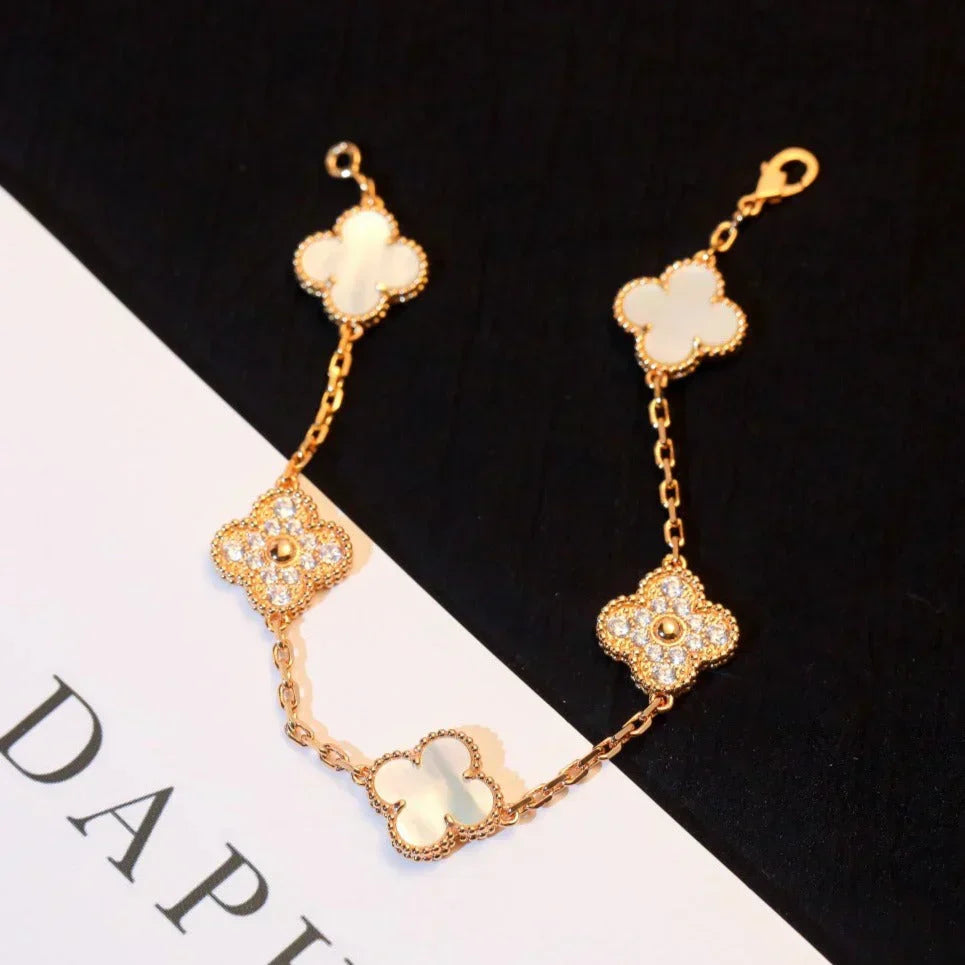 [Shinejoy]CLOVER WHITE PEARL MOP 5 MOTIF BRACELET COLLECTION