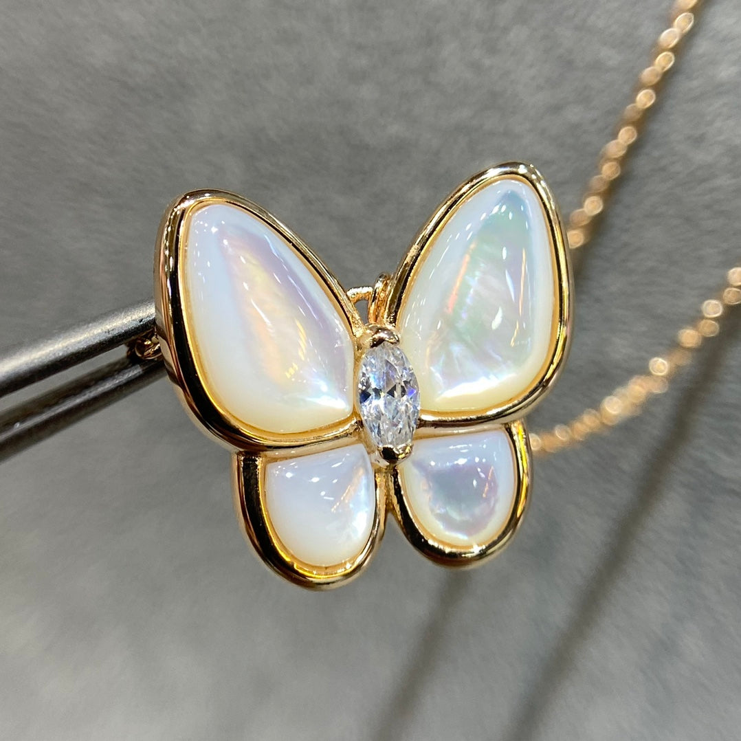 [Shinejoy]BUTTERFLY MOP DIAMOND NECKLACE