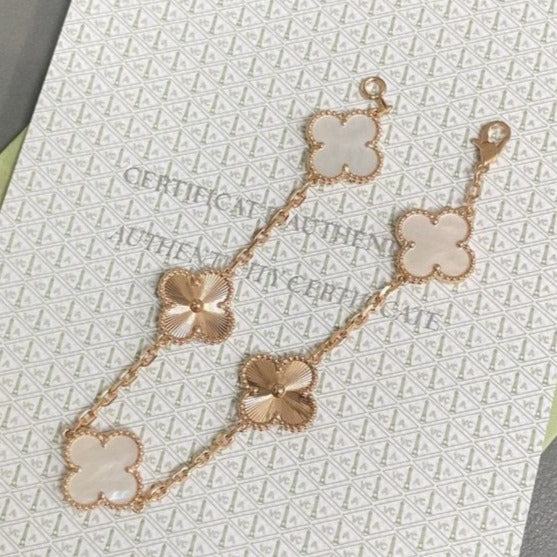 [Shinejoy]CLOVER WHITE PEARL MOP 5 MOTIF BRACELET COLLECTION