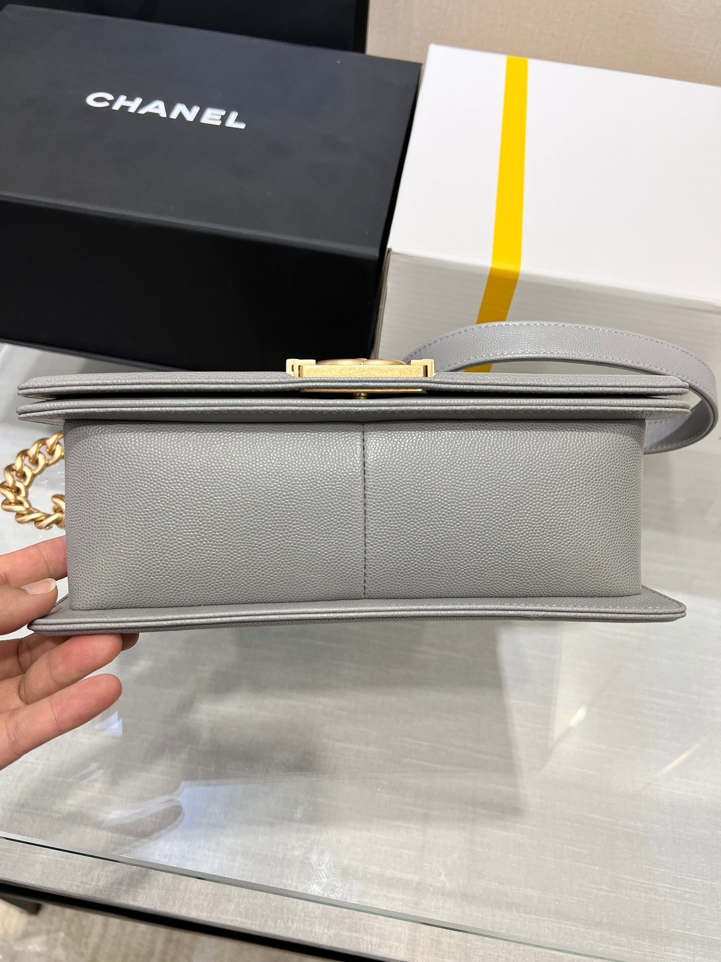 BOY BAG MEDIUM 25 GRIS CAVIAR MÉTAL DORÉ