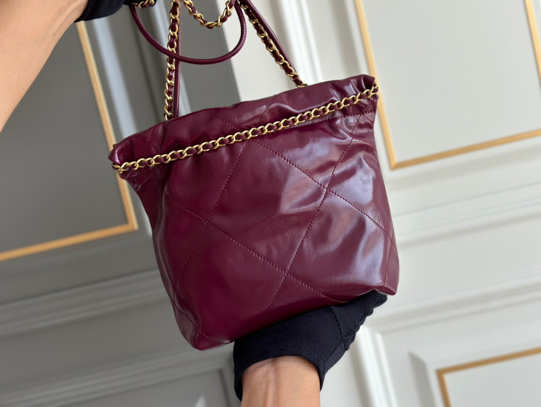 SAC HOBO CC 22 AGNEAU DE BOURGOGNE MÉTAL DORÉ 20CM
