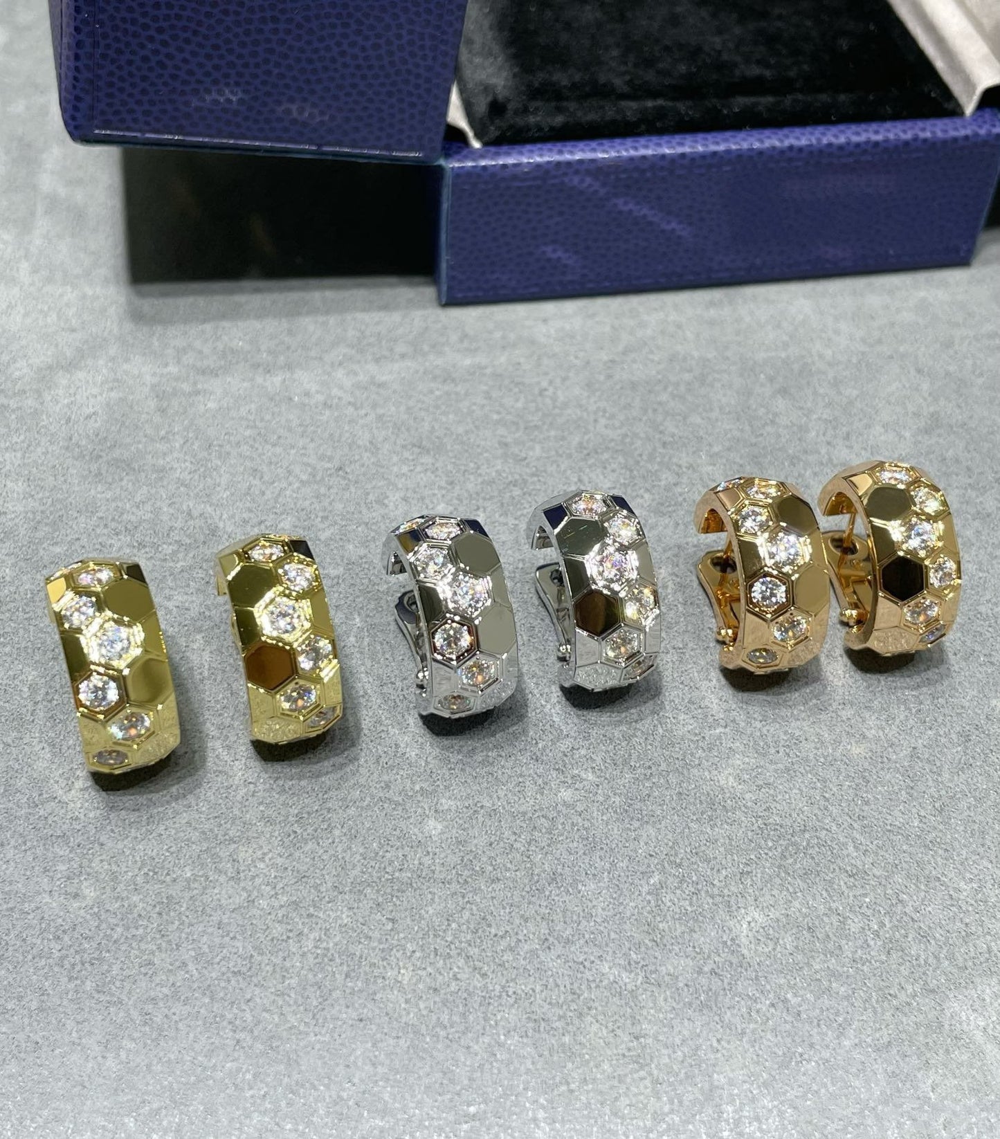 [Shinejoy]BEE LOVE DIAMOND HOOP EARRINGS