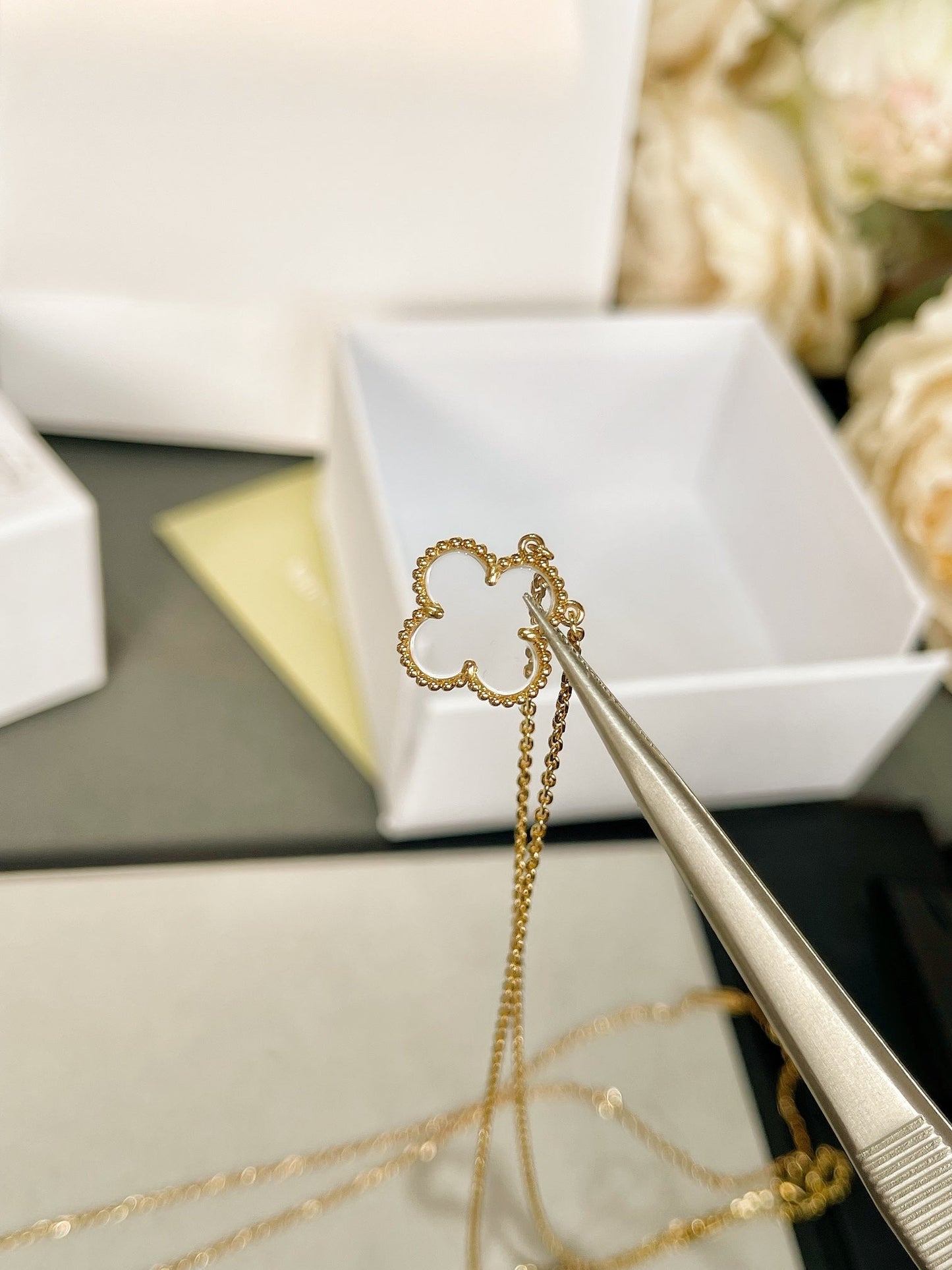 [Shinejoy]CLOVER ROCK CRYSTAL Shinejoy GOLD NECKLACE
