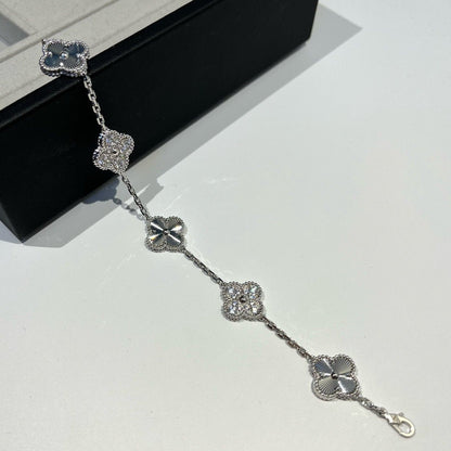 [Shinejoy] CLOVER 5 MOTIF LASER BRACELET COLLECTION