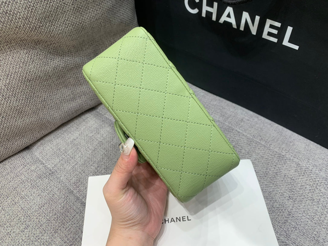 MINI SAC À RABAT CARRÉ 17CM CAVIAR VERT MÉTAL ARGENTÉ