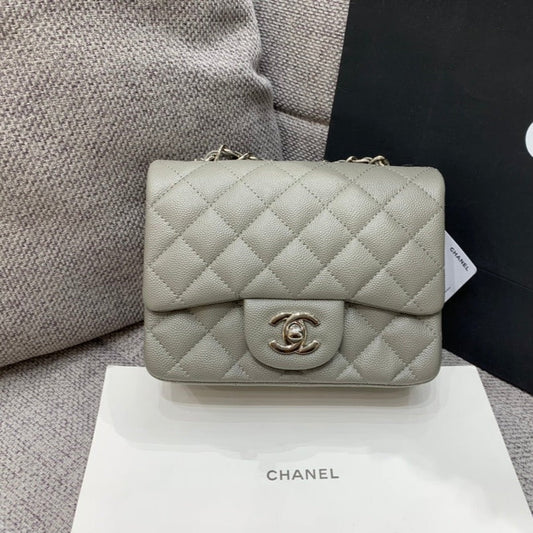 MINI SAC À RABAT CARRÉ 17CM CAVIAR GRIS MÉTAL ARGENTÉ