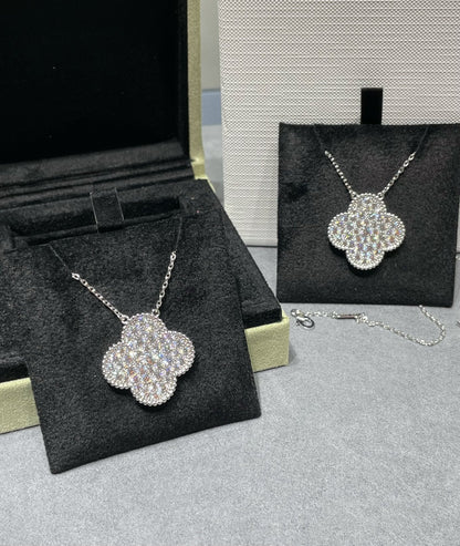 [Shinejoy]CLOVER 25MM LARGE PENDANT DIAMOND PAVED SILVER NECKLACE