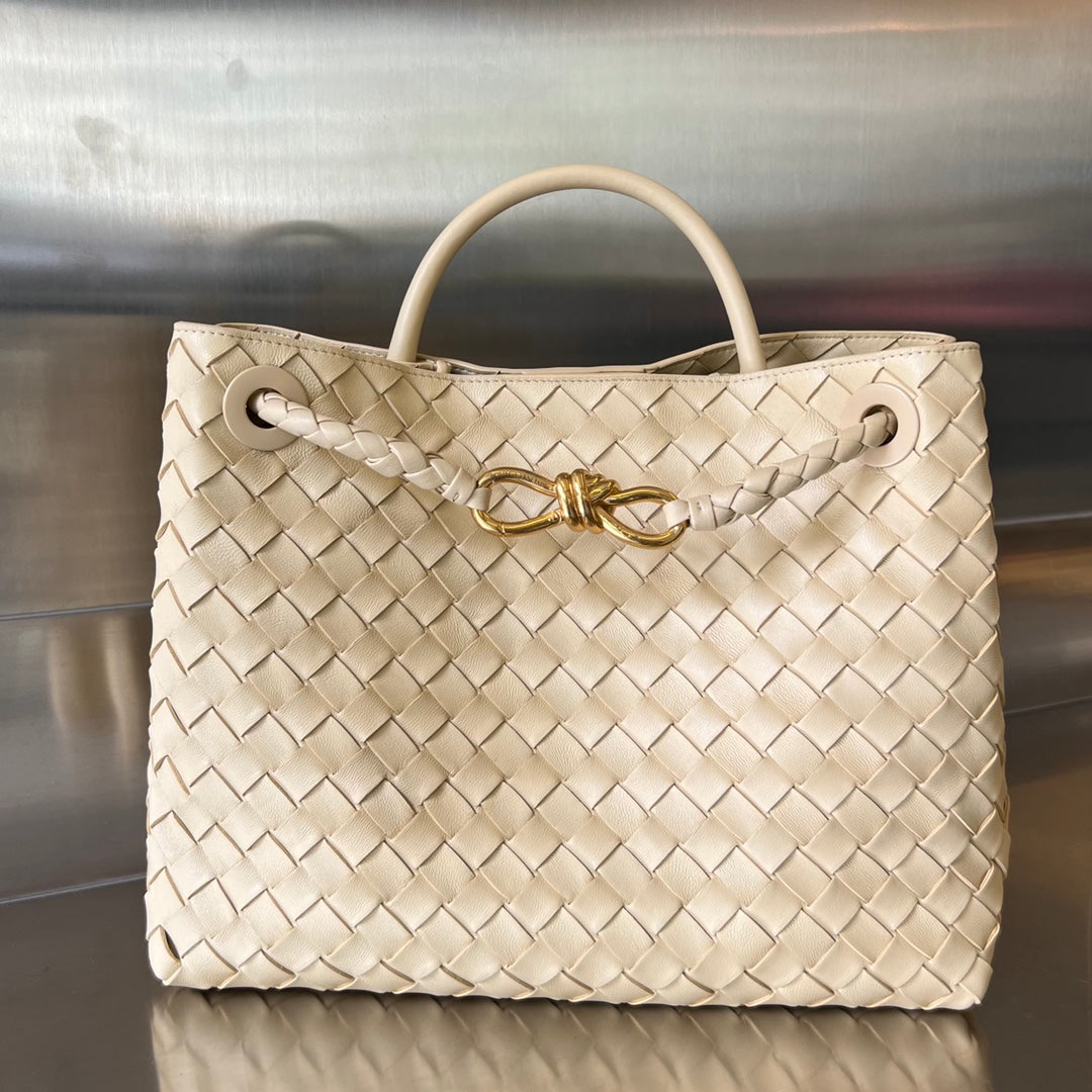 BV MEDIUM ANDIAMO 32CM CUIR D'AGNEAU BEIGE