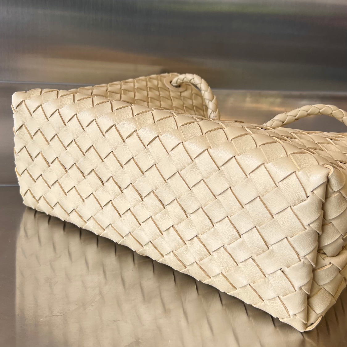 BV MEDIUM ANDIAMO 32CM CUIR D'AGNEAU BEIGE