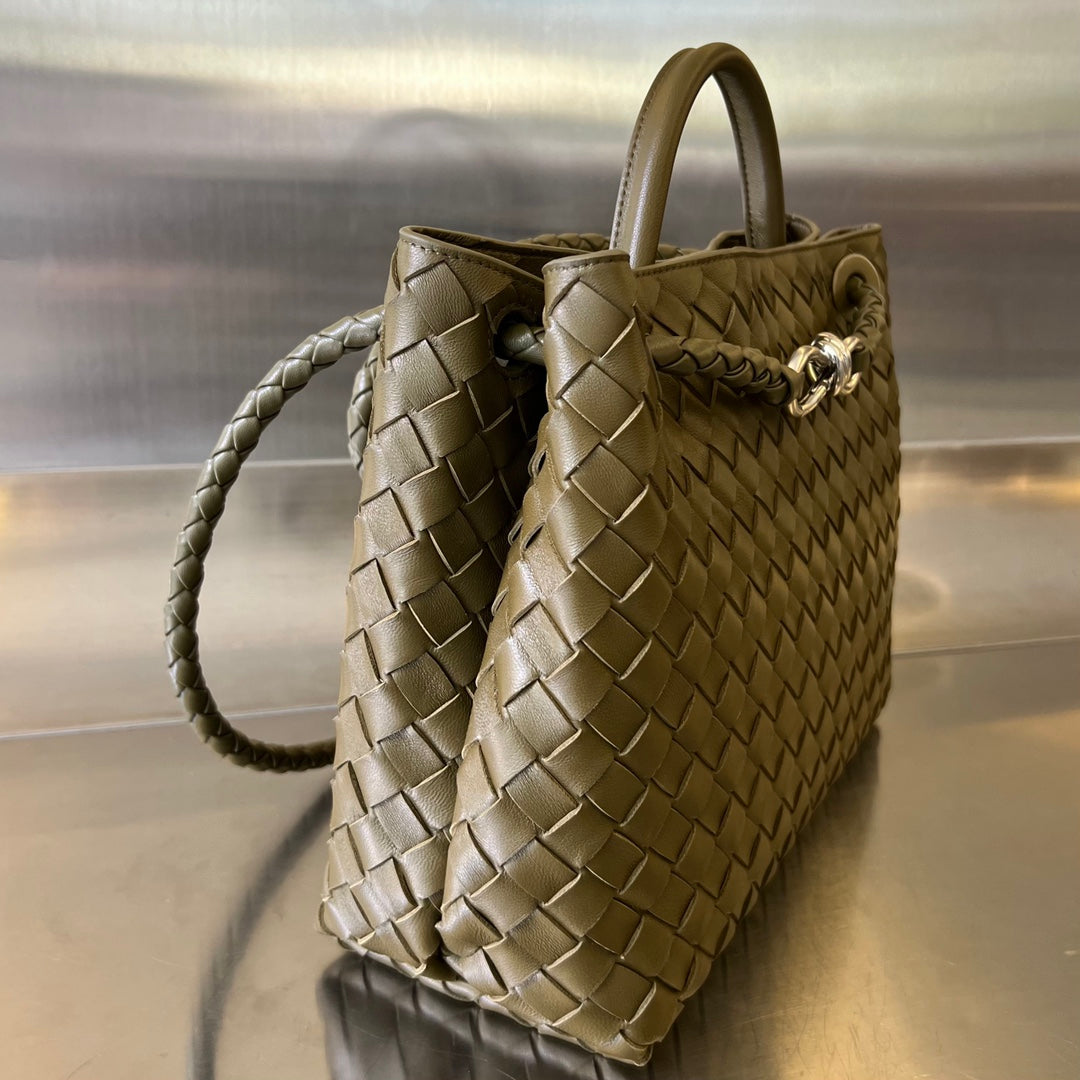 BV MEDIUM ANDIAMO 32CM CUIR D'AGNEAU OLIVE