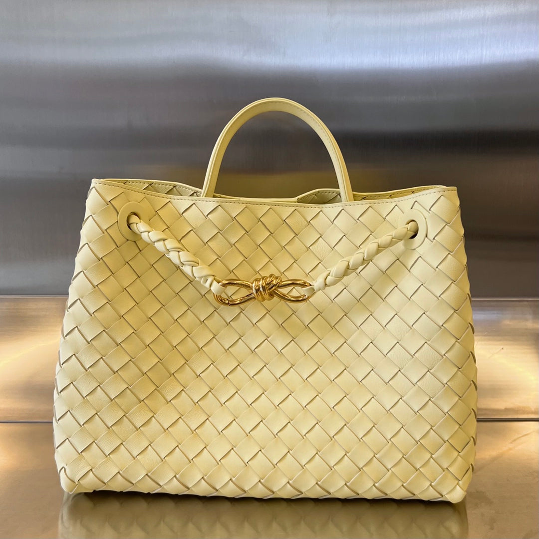 BV MEDIUM ANDIAMO 32CM CUIR D'AGNEAU CITRON VERT