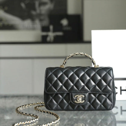 SAC MINI RECTANGLE À RABAT AVEC ANSE CUIR D'AGNEAU NOIR MÉTAL ARGENTÉ 20CM