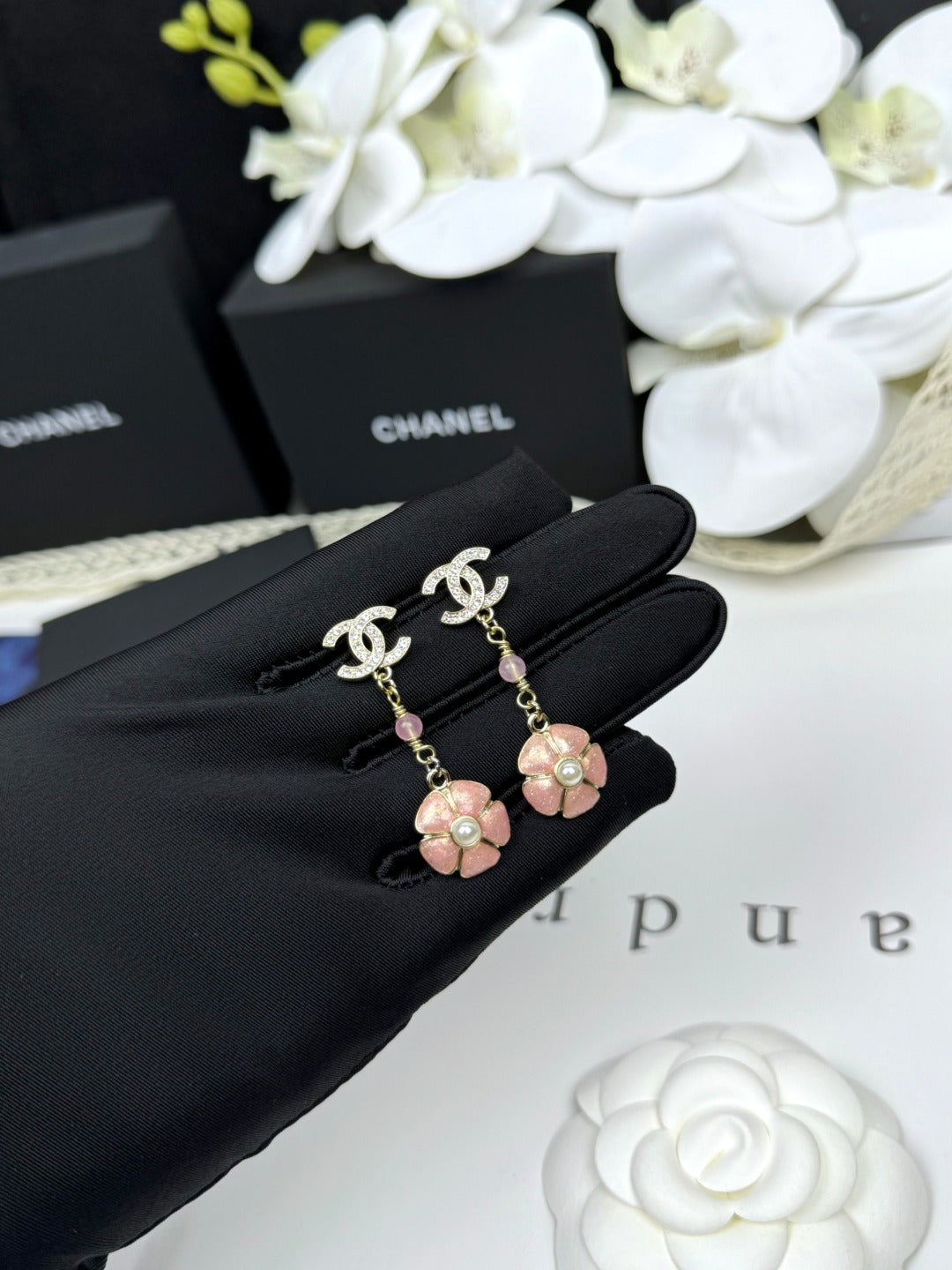 [Shinejoy]26C Pink Camellia Enamel Pendant with Double C Earrings