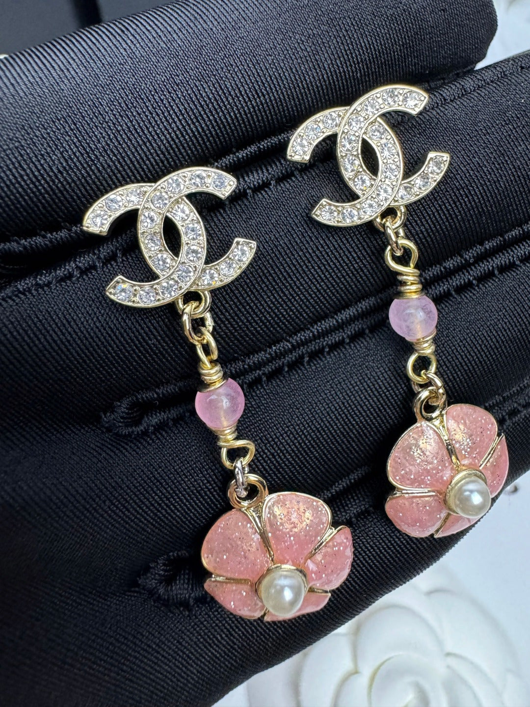 [Shinejoy]26C Pink Camellia Enamel Pendant with Double C Earrings