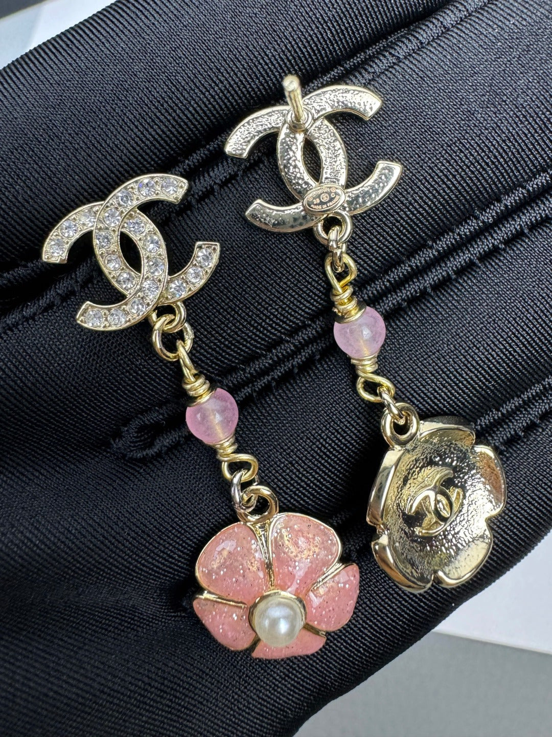 [Shinejoy]26C Pink Camellia Enamel Pendant with Double C Earrings