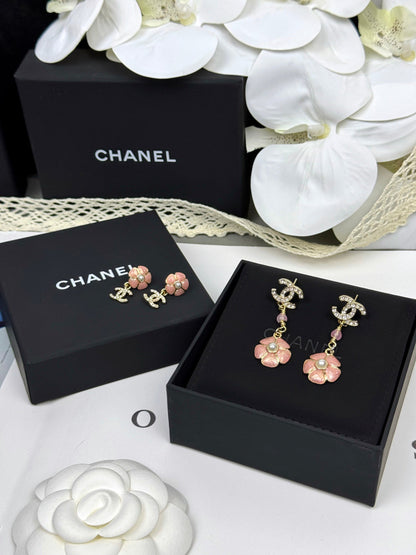 [Shinejoy]26C Pink Camellia Enamel Pendant with Double C Earrings