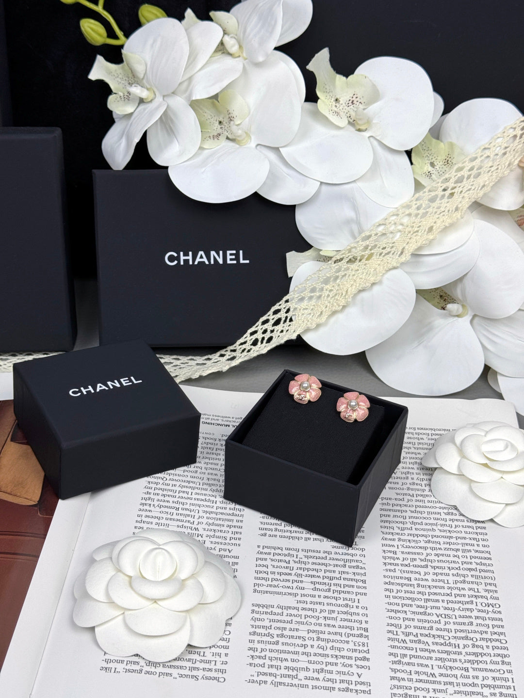 [Shinejoy]26C Pink Camellia Pearl Enamel Stud Earrings