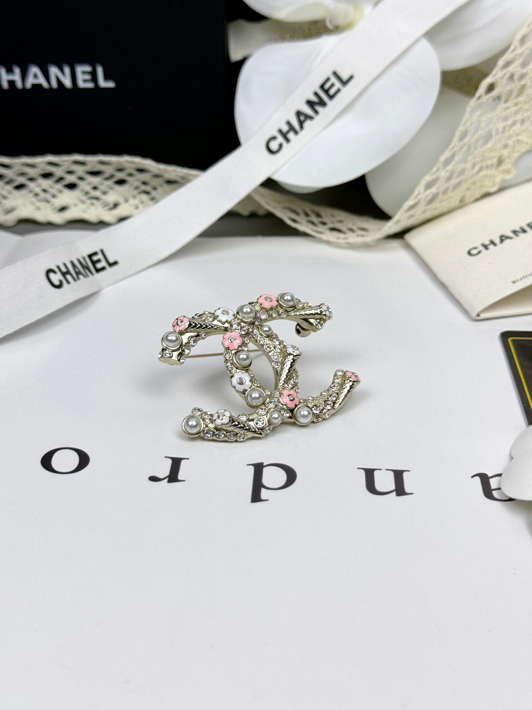 [Shinejoy]26C Pink-White Enamel Ice Cream Cone Double C Brooch