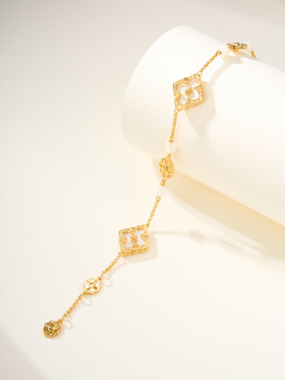 [Shinejoy]B.C.L ENAMELED Three-Flower Bracelet£¨Trumpet)