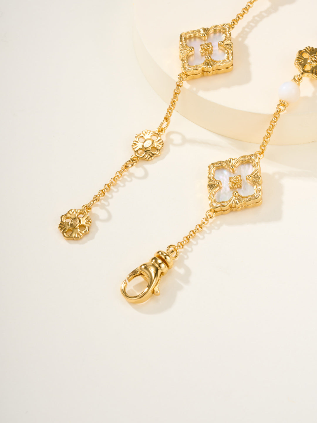 [Shinejoy]B.C.L ENAMELED Three-Flower Bracelet£¨Trumpet)