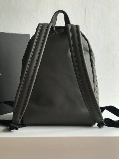 SAC À DOS SMALL INTRECCIATO 41 EN CUIR DE VEAU CHARCOAL BLACK