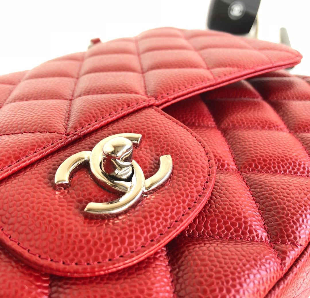 SAC À RABAT JUMBO 30CM ROUGE CAVIAR MÉTAL ARGENTÉ