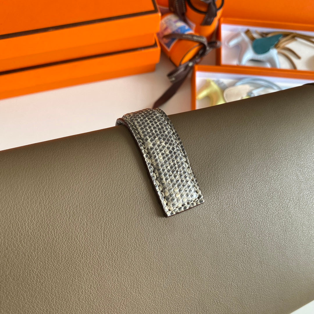 JIGE ELAN 29 CLUTCH IN CHOCOLATE BROWN CALFSKIN WITH WHTE LIZARD SKIN (MADE-TO-ODER)