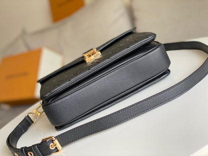 LV 25S POCHETTE METIS 25 IN BLACK MONOGRAM COATED CANVAS GOLD HARDWARE