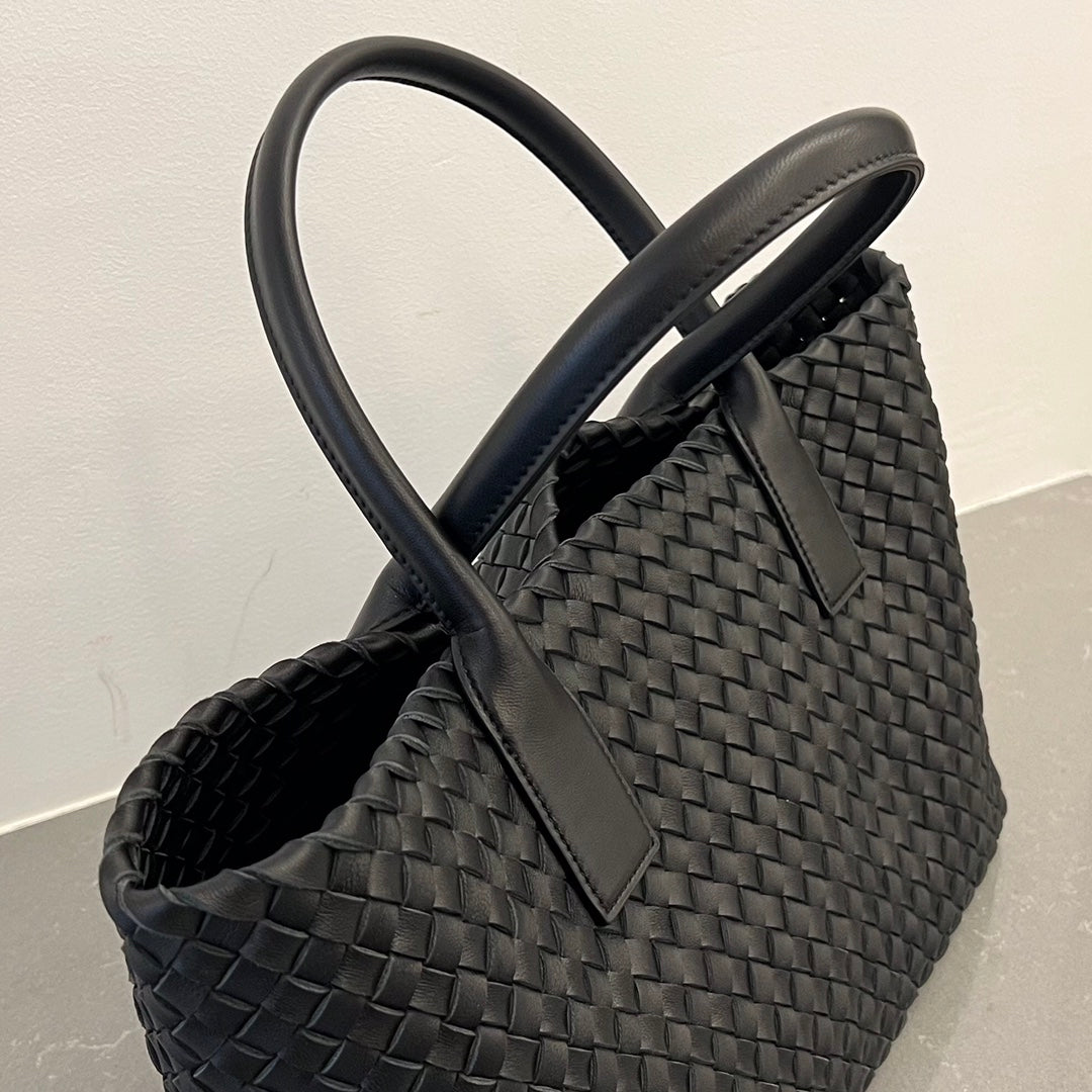 PETIT CABAS 32 EN AGNEAU NOIR