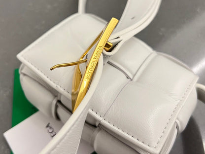 MINI CASSETTE 12 EN AGNEAU BLANC
