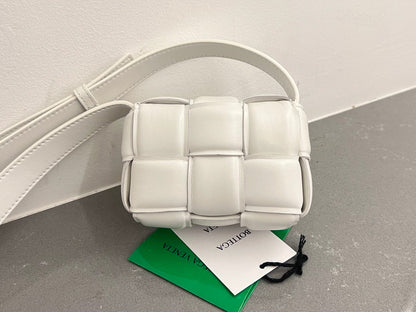 MINI CASSETTE 12 EN AGNEAU BLANC