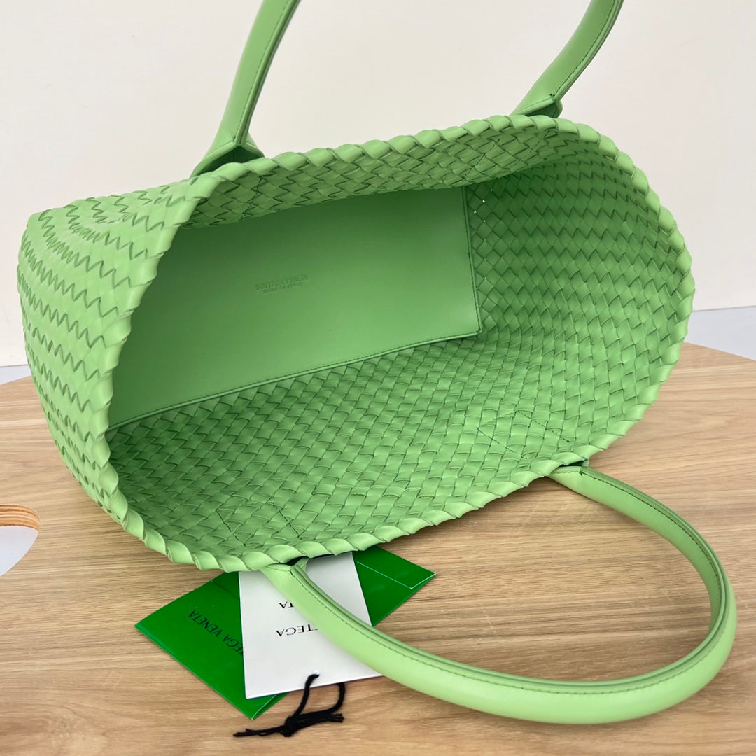 PETIT CABAT 32 EN AGNEAU VERT CLAIR