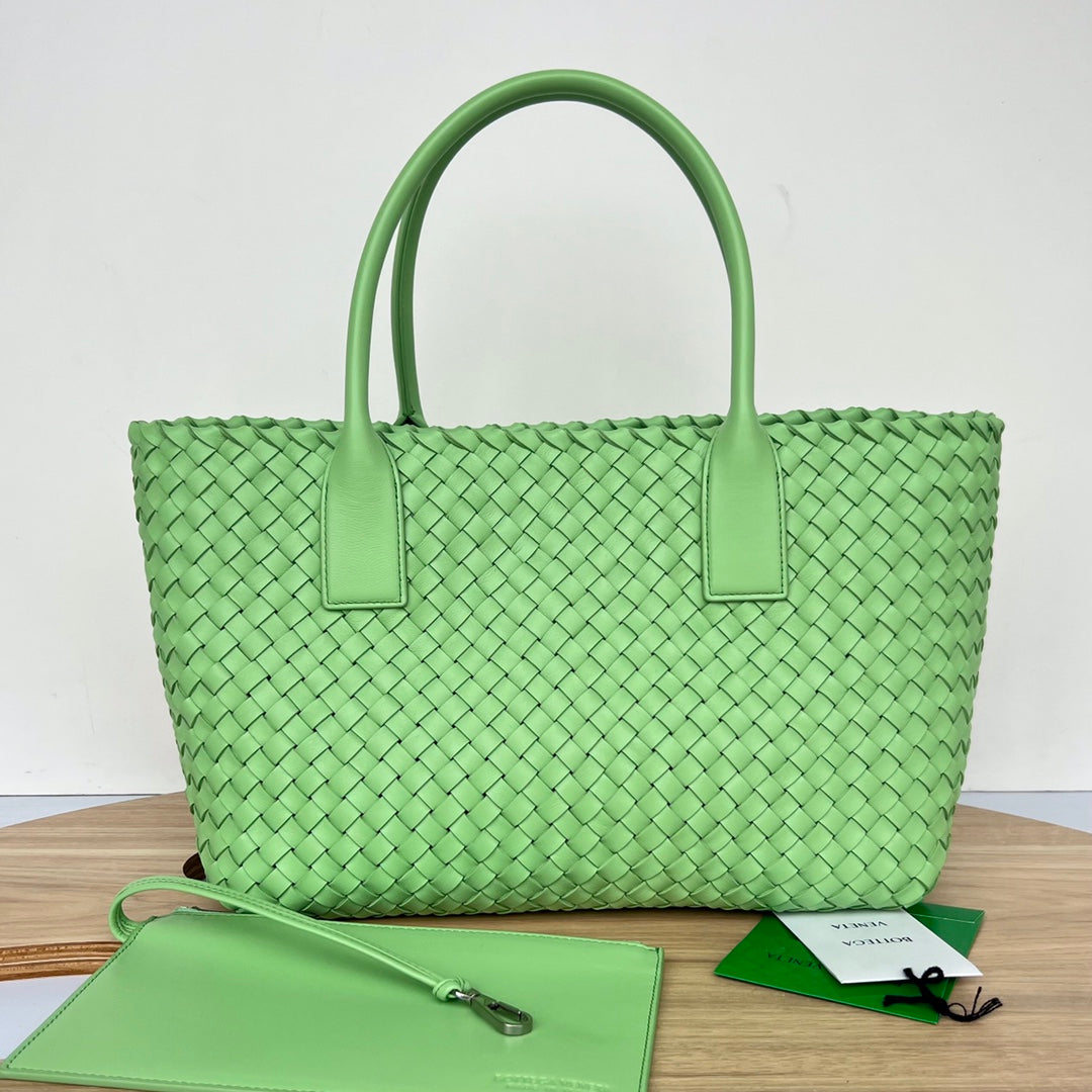 PETIT CABAT 32 EN AGNEAU VERT CLAIR