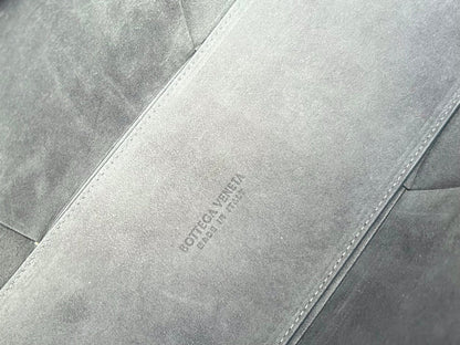 SAC CABAS ARCO 36 EN CUIR DE VEAU GRIS TROUTE