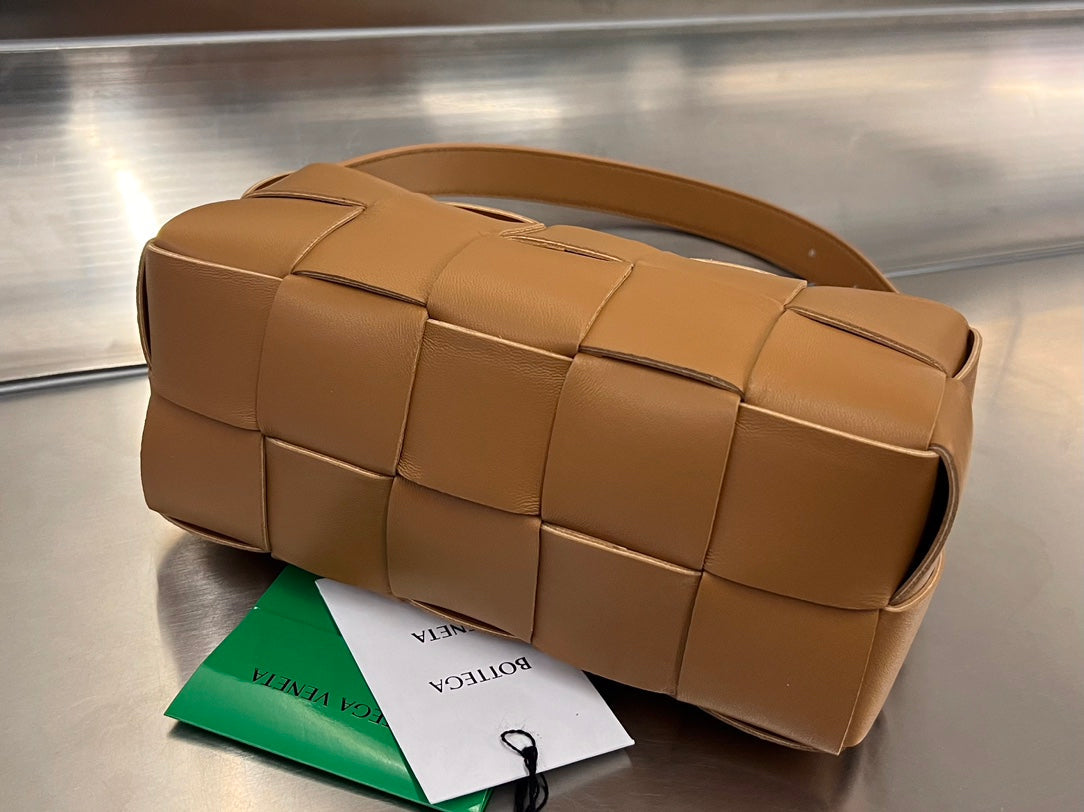 CASSETTE BRICK 28 EN CUIR DE VEAU BRUN BRONZE