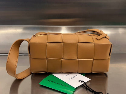 CASSETTE BRICK 28 EN CUIR DE VEAU BRUN BRONZE