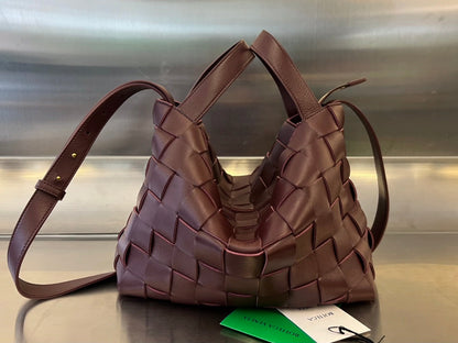 SAC À BANDOULIÈRE MOYEN 28 EN CUIR D'AGNEAU MARRON CHOCOLAT