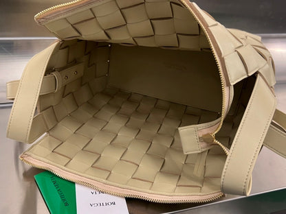SAC CASSETTE MEDIUM 28 EN AGNEAU BEIGE
