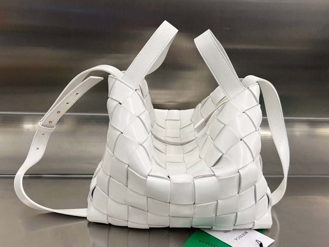 MEDIUM 28 CASSETTE AGNEAU BLANC