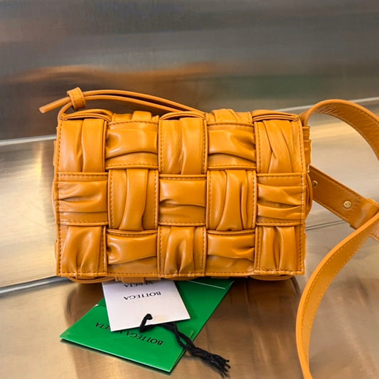 MINI CASSETTE 19 EN CUIR D'AGNEAU SOUPLE ORANGE SANDSTONE