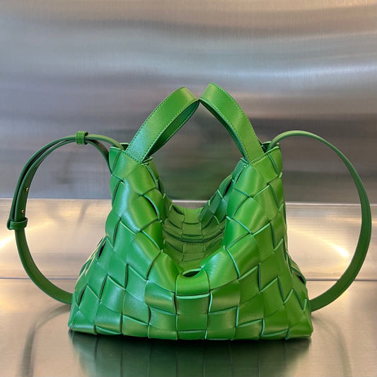 MOYEN 28 CASSETTE AGNEAU VERT NÉON