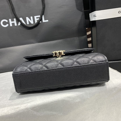 Sac à rabat 23P 19cm cuir caviar noir finition dorée