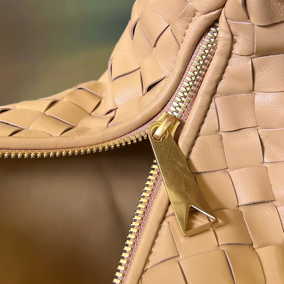 SAC SMALL JODIE 48 EN CUIR DE VEAU BRUN DORÉ