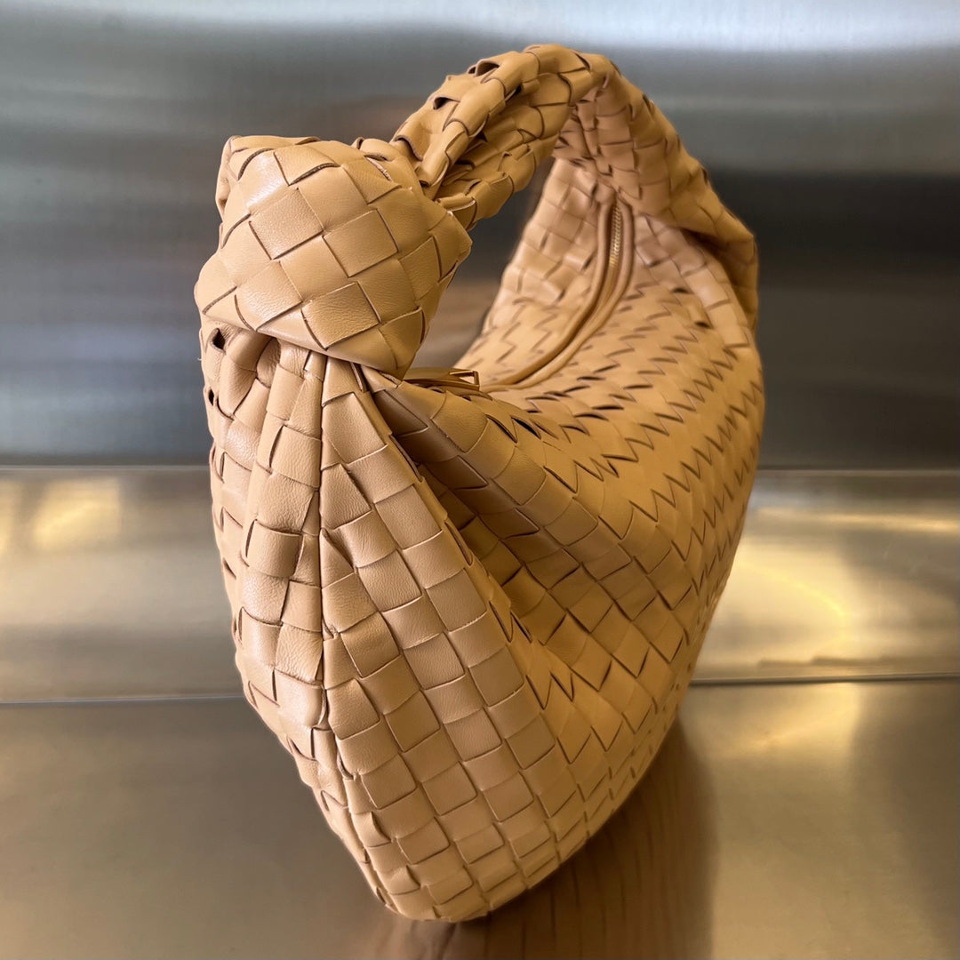 SAC SMALL JODIE 48 EN CUIR DE VEAU BRUN DORÉ