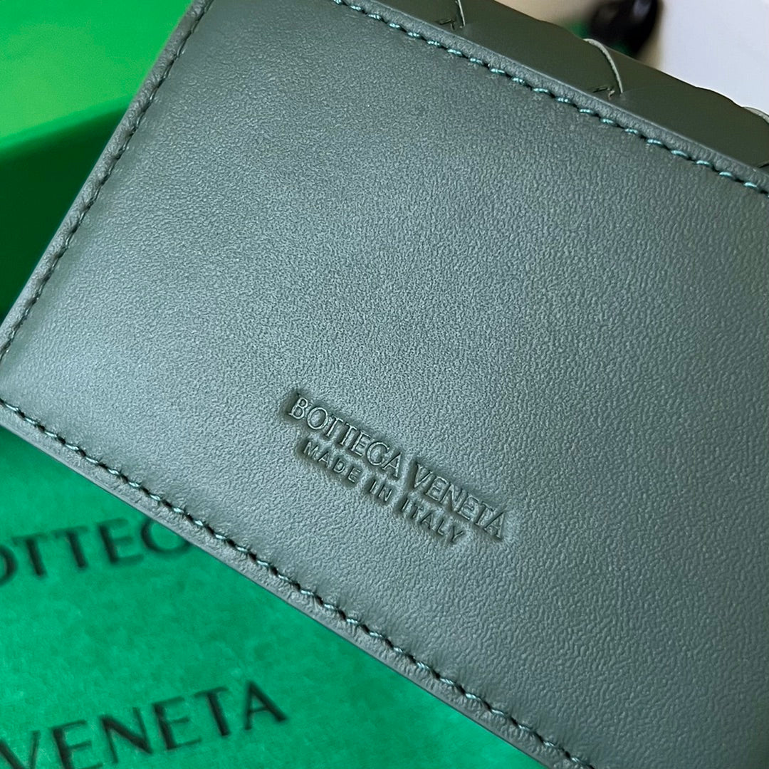 ÉTUI À CARTES EN CUIR DE VEAU INTRECCIATO BUSINESS 11 VERT ÉMERAUDE