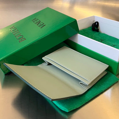 ÉTUI À CARTES EN CUIR DE VEAU INTRECCIATO BUSINESS 11 VERT ÉMERAUDE
