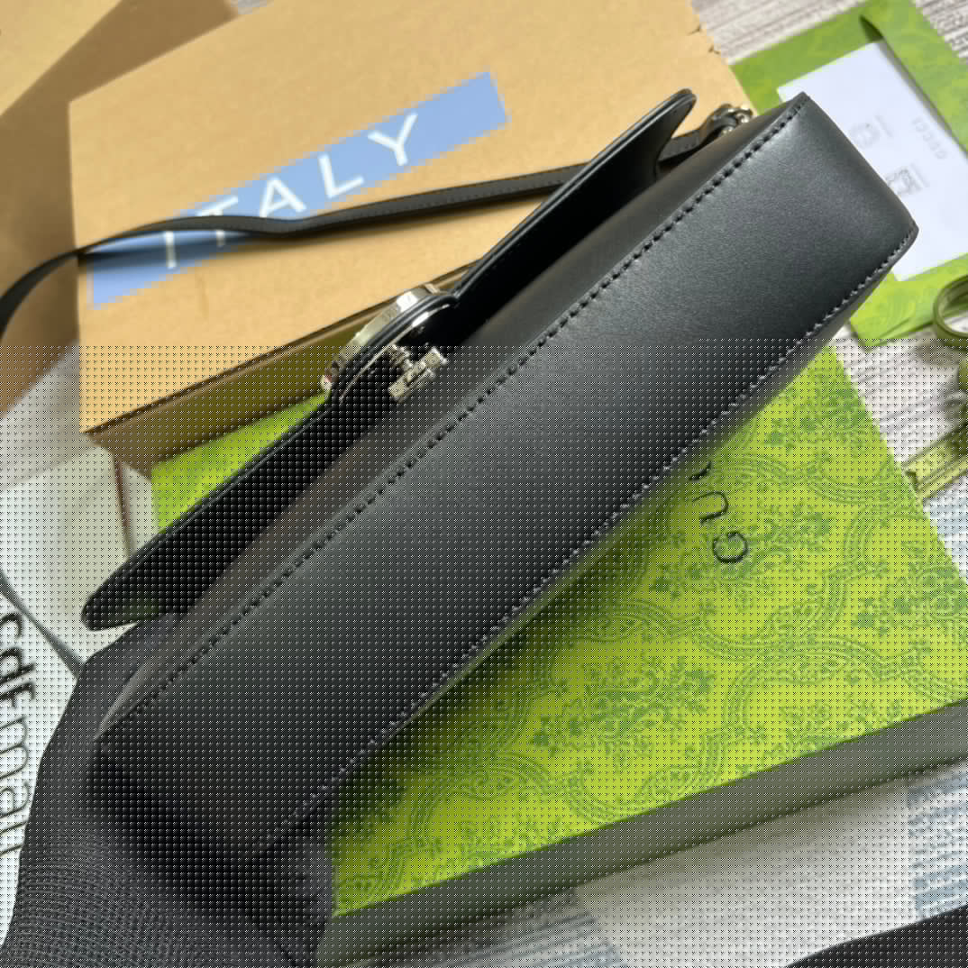 GG SMALL 27 HANDBAG IN BLACK CALFSKIN