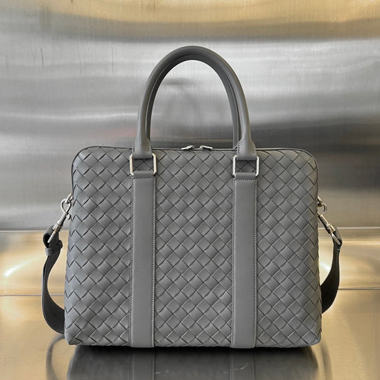 MALLETTE INTRECCIATA SLIM 36 CUIR DE VEAU GRIS