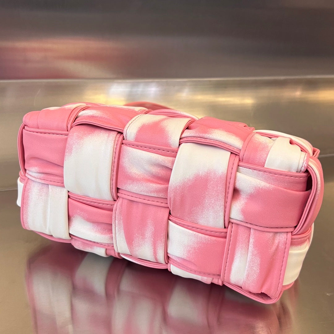 PETIT SAC CASSETTE EN BRICK 23 EN AGNEAU SOUPLE ROSE MÉLANGE BLANC